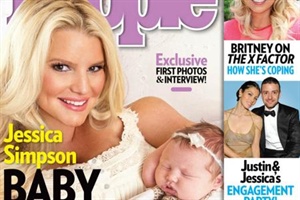 Jessica Simpson von Baby Maxwell besessen