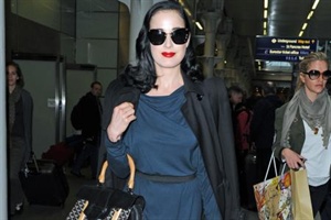 Dita Von Teese sammelt ausgestopfte Tiere