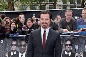 Josh Brolin spielt Festnahme runter