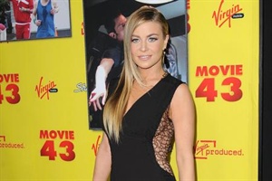 Carmen Electra knutscht Ryan Lochte