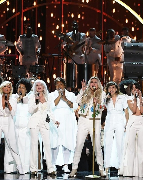 Kesha sings the song Praying alongside Camila Cabello, Andra Day, Julia Michaels, Cyndi Lauper and Bebe Rexha 3